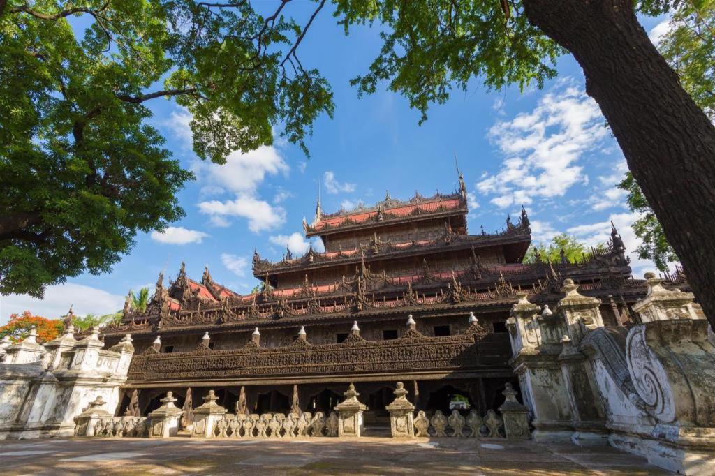 Hilton Mandalay Hotel Kültér fotó